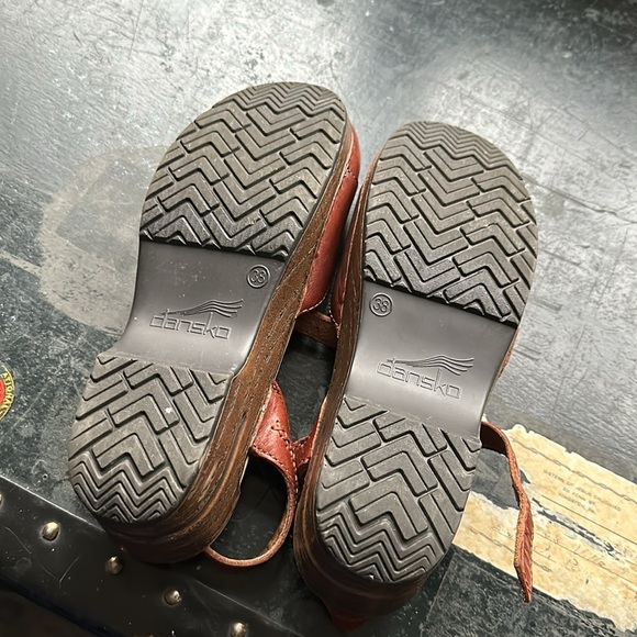 Dansko Mary Jane style closed toe sandal - Picture 5 of 5